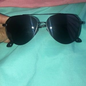black kid diff sunglasses
